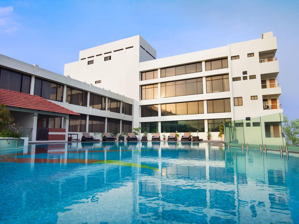 The Sunway Manor Hotel Puduccseri Kültér fotó